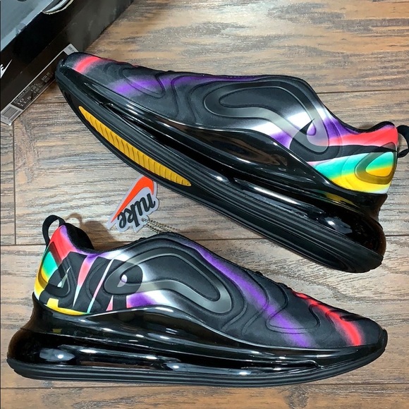 NIKE AIR MAX 720 Black/Metallic Silver - Picture 3 of 16